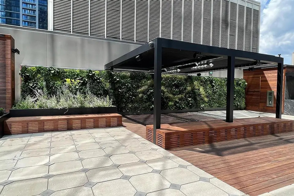 Green Living Tech.